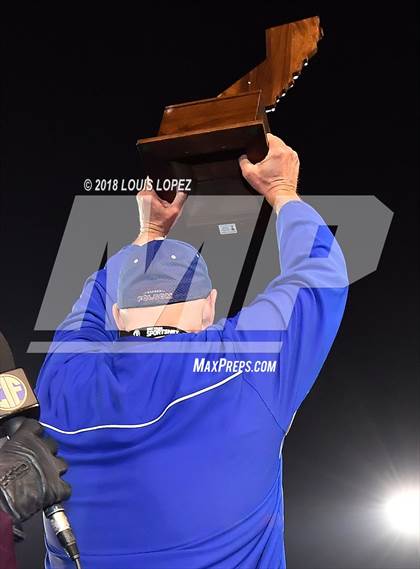 Thumbnail 3 in Helix vs. Folsom (CIF State D1-AA Final) photogallery.