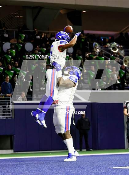 Thumbnail 3 in Spring vs. Duncanville (UIL 6A Region Playoff) photogallery.