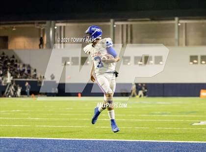 Thumbnail 1 in Spring vs. Duncanville (UIL 6A Region Playoff) photogallery.