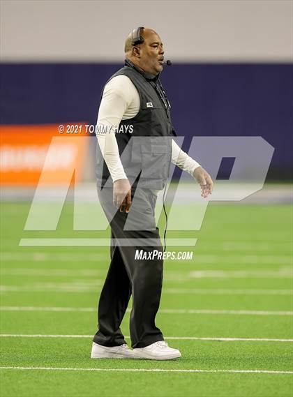 Thumbnail 1 in Spring vs. Duncanville (UIL 6A Region Playoff) photogallery.