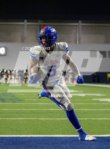 Thumbnail 2 in Spring vs. Duncanville (UIL 6A Region Playoff) photogallery.