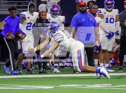Thumbnail 2 in Spring vs. Duncanville (UIL 6A Region Playoff) photogallery.
