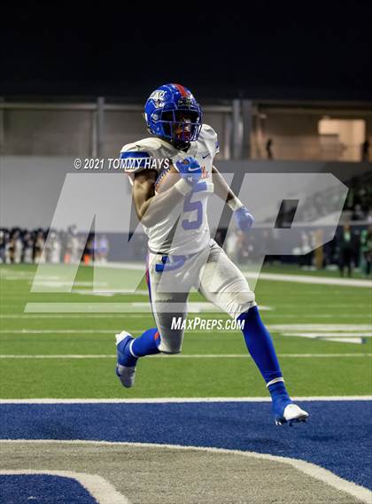 Thumbnail 1 in Spring vs. Duncanville (UIL 6A Region Playoff) photogallery.