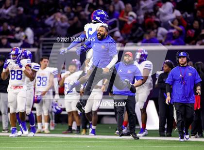 Thumbnail 2 in Spring vs. Duncanville (UIL 6A Region Playoff) photogallery.