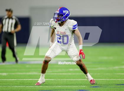 Thumbnail 2 in Spring vs. Duncanville (UIL 6A Region Playoff) photogallery.