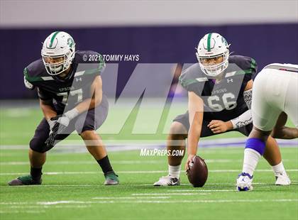 Thumbnail 2 in Spring vs. Duncanville (UIL 6A Region Playoff) photogallery.