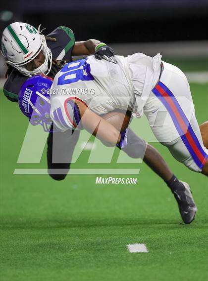 Thumbnail 2 in Spring vs. Duncanville (UIL 6A Region Playoff) photogallery.