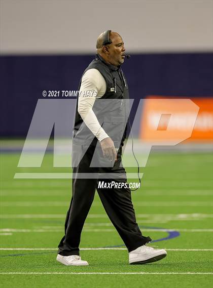 Thumbnail 3 in Spring vs. Duncanville (UIL 6A Region Playoff) photogallery.