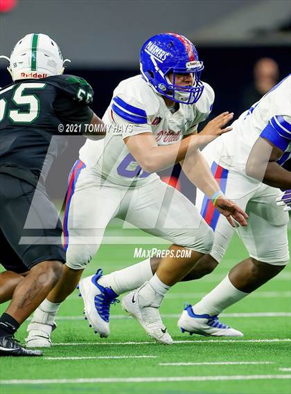 Thumbnail 2 in Spring vs. Duncanville (UIL 6A Region Playoff) photogallery.