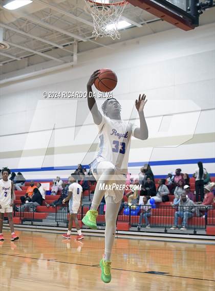 Thumbnail 3 in Royal vs Sealy photogallery.