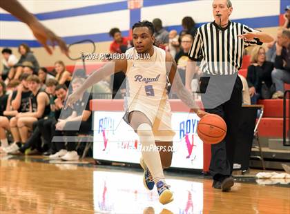Thumbnail 3 in Royal vs Sealy photogallery.