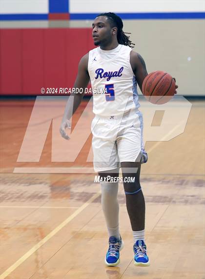 Thumbnail 3 in Royal vs Sealy photogallery.