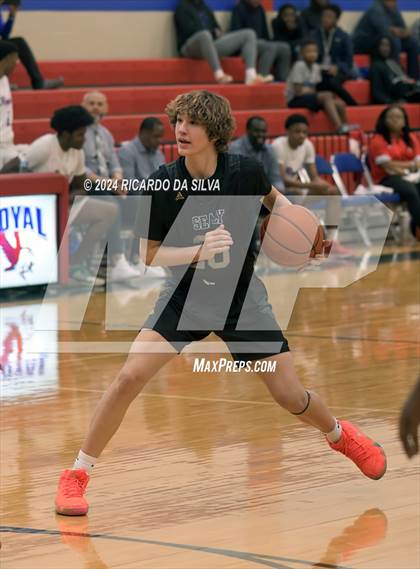 Thumbnail 3 in Royal vs Sealy photogallery.