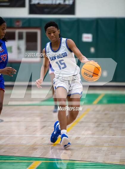 Thumbnail 3 in San Diego vs. Crawford (Mlk showcase) photogallery.