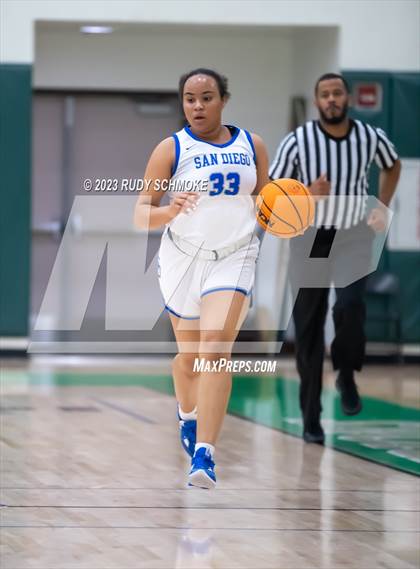 Thumbnail 3 in San Diego vs. Crawford (Mlk showcase) photogallery.