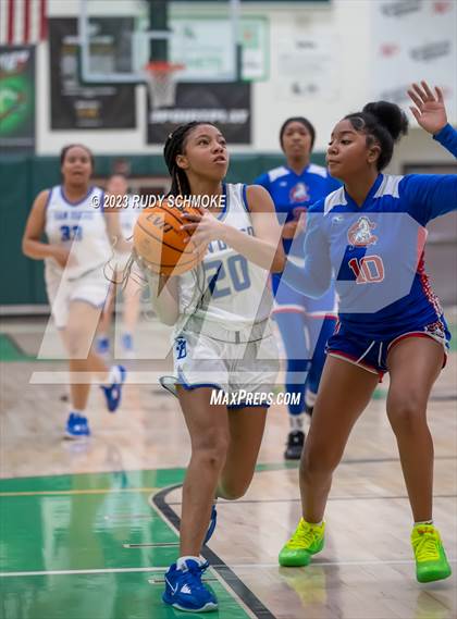 Thumbnail 1 in San Diego vs. Crawford (Mlk showcase) photogallery.