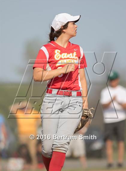Thumbnail 1 in Williamsville East vs West Seneca East (Section 6 Class A-1 Final) photogallery.
