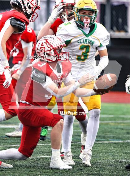 Thumbnail 2 in Clinton vs Amesbury (MIAA Division 7 Semifinal) photogallery.