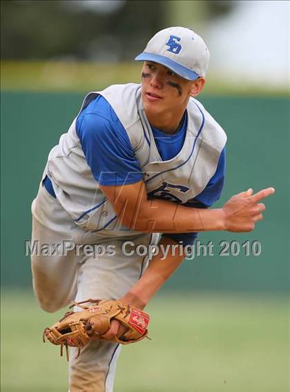 Thumbnail 1 in El Dorado vs. Oakdale (CIF SJS D4 Final) photogallery.