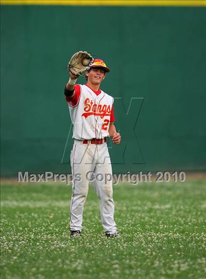 Thumbnail 3 in El Dorado vs. Oakdale (CIF SJS D4 Final) photogallery.