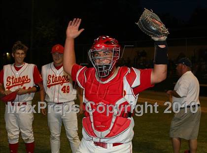 Thumbnail 3 in El Dorado vs. Oakdale (CIF SJS D4 Final) photogallery.