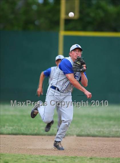 Thumbnail 2 in El Dorado vs. Oakdale (CIF SJS D4 Final) photogallery.