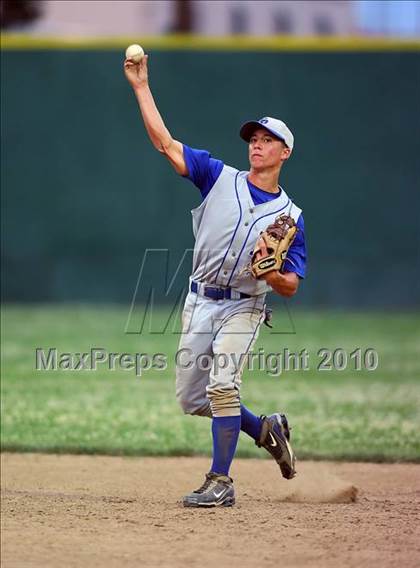 Thumbnail 3 in El Dorado vs. Oakdale (CIF SJS D4 Final) photogallery.