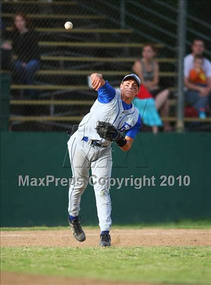Thumbnail 3 in El Dorado vs. Oakdale (CIF SJS D4 Final) photogallery.