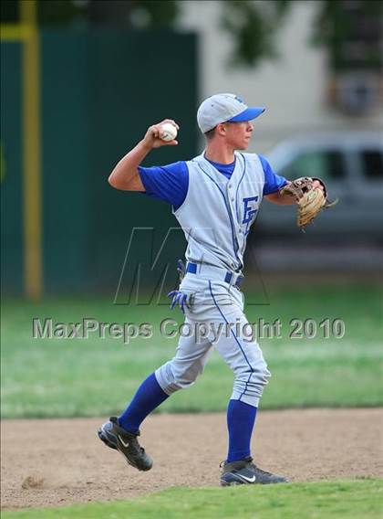 Thumbnail 2 in El Dorado vs. Oakdale (CIF SJS D4 Final) photogallery.