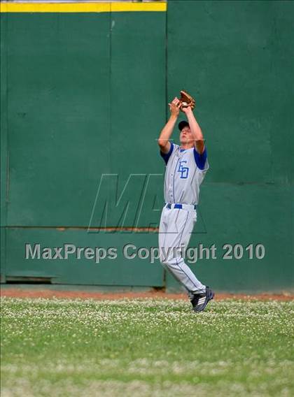 Thumbnail 3 in El Dorado vs. Oakdale (CIF SJS D4 Final) photogallery.