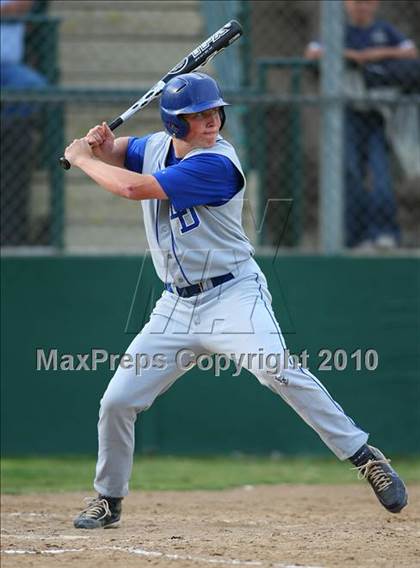 Thumbnail 1 in El Dorado vs. Oakdale (CIF SJS D4 Final) photogallery.