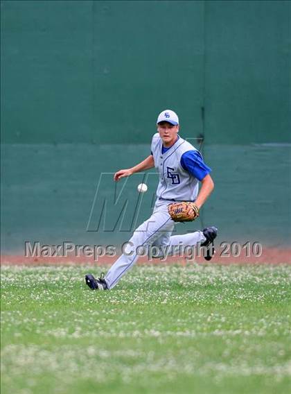Thumbnail 3 in El Dorado vs. Oakdale (CIF SJS D4 Final) photogallery.