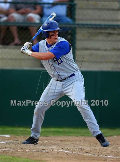 Thumbnail 2 in El Dorado vs. Oakdale (CIF SJS D4 Final) photogallery.