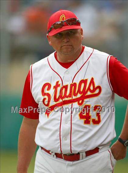 Thumbnail 2 in El Dorado vs. Oakdale (CIF SJS D4 Final) photogallery.