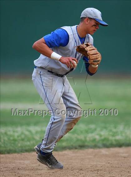 Thumbnail 2 in El Dorado vs. Oakdale (CIF SJS D4 Final) photogallery.