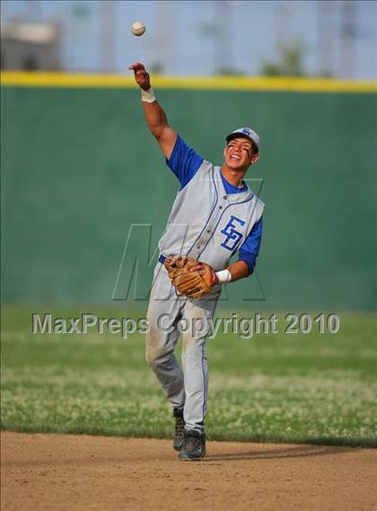 Thumbnail 2 in El Dorado vs. Oakdale (CIF SJS D4 Final) photogallery.
