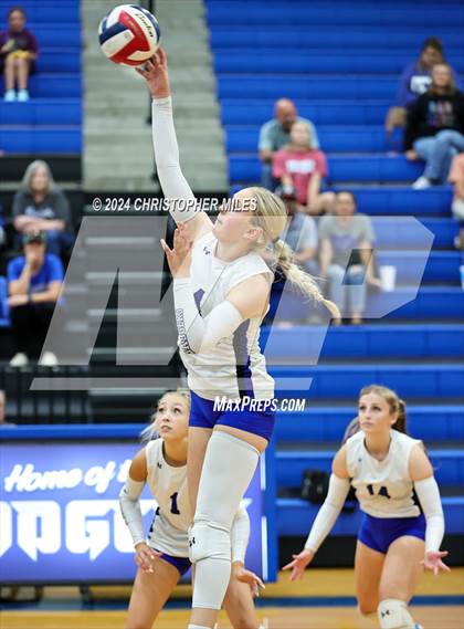 Thumbnail 1 in Marble Falls @ Lampasas photogallery.