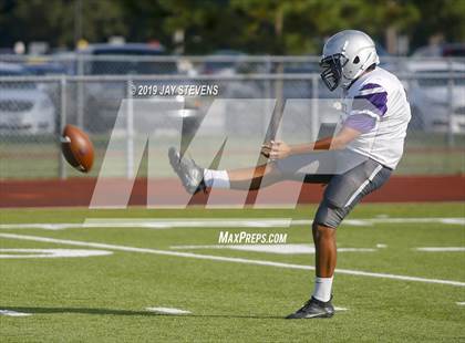 Thumbnail 3 in Klein Cain vs. Klein Collins photogallery.