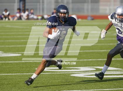 Thumbnail 3 in Klein Cain vs. Klein Collins photogallery.