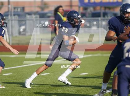 Thumbnail 3 in Klein Cain vs. Klein Collins photogallery.