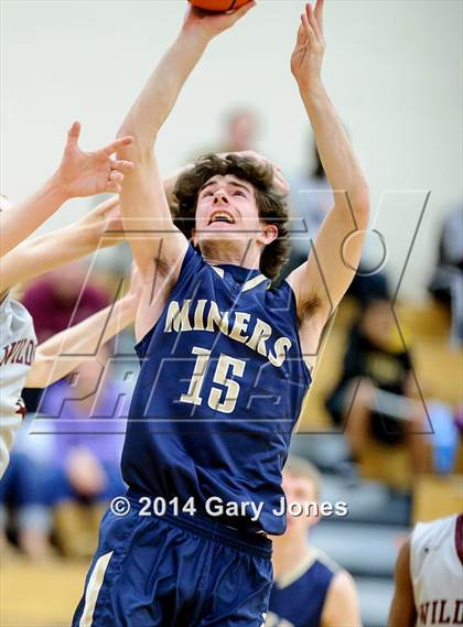 Thumbnail 3 in Nevada Union vs Whitney (Whitney Holiday Classic) photogallery.
