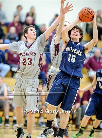 Thumbnail 2 in Nevada Union vs Whitney (Whitney Holiday Classic) photogallery.