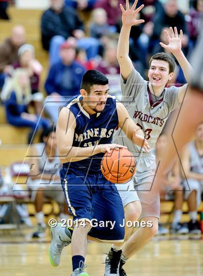 Thumbnail 3 in Nevada Union vs Whitney (Whitney Holiday Classic) photogallery.