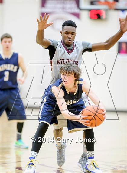 Thumbnail 2 in Nevada Union vs Whitney (Whitney Holiday Classic) photogallery.