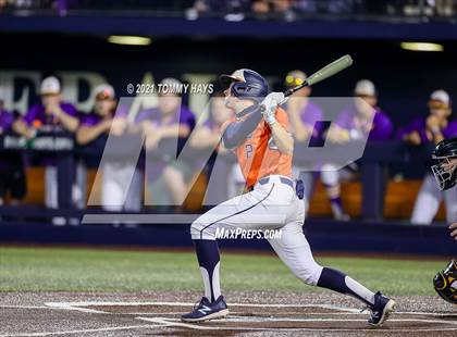 Thumbnail 3 in Hallsville vs. Wakeland (UIL 5A Region Final) photogallery.