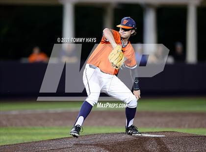 Thumbnail 1 in Hallsville vs. Wakeland (UIL 5A Region Final) photogallery.