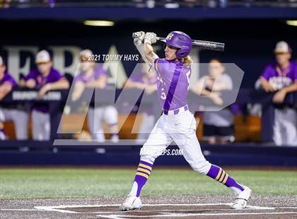 Thumbnail 1 in Hallsville vs. Wakeland (UIL 5A Region Final) photogallery.