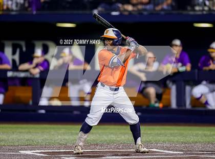 Thumbnail 2 in Hallsville vs. Wakeland (UIL 5A Region Final) photogallery.