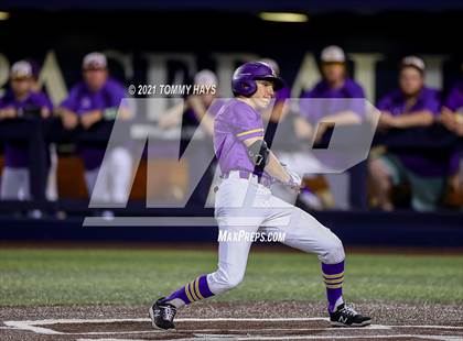 Thumbnail 3 in Hallsville vs. Wakeland (UIL 5A Region Final) photogallery.