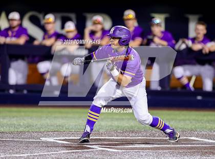 Thumbnail 2 in Hallsville vs. Wakeland (UIL 5A Region Final) photogallery.